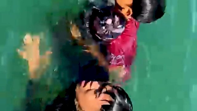 Mudik Gunakan Perahu Tradisional, Prajurit TNI AL Selamatkan Nelayan yang Terapung di Laut Maros