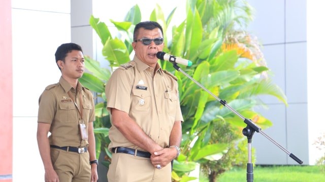 Hadapi Curah Hujan Tinggi, Bupati Andi Utta Ajak Warga Gotong Royong Rawat Jalan