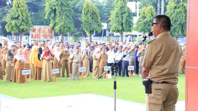 Hadapi Curah Hujan Tinggi, Bupati Andi Utta Ajak Warga Gotong Royong Rawat Jalan