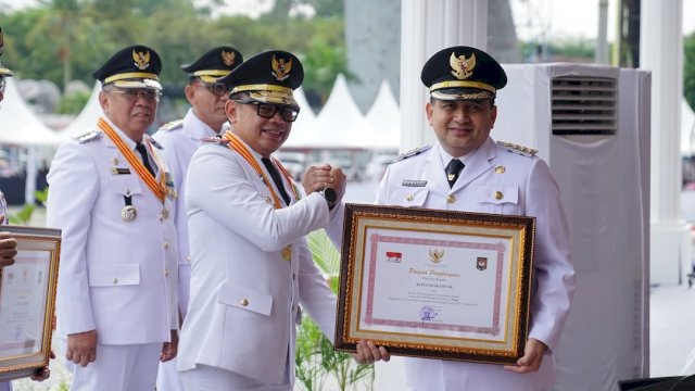 Makassar Raih Penghargaan Penyelenggara Pemerintahan  Kinerja Tinggi