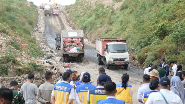 Bahas Solusi pengelolaan Sampah, Dirjen Cipta Karya dan Wali Kota Tinjau TPA