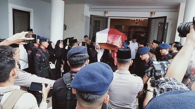 Wali Kota Munafri Sampaikan Duka Mendalam atas Wafatnya Komjen Purn. Jusuf Manggabarani