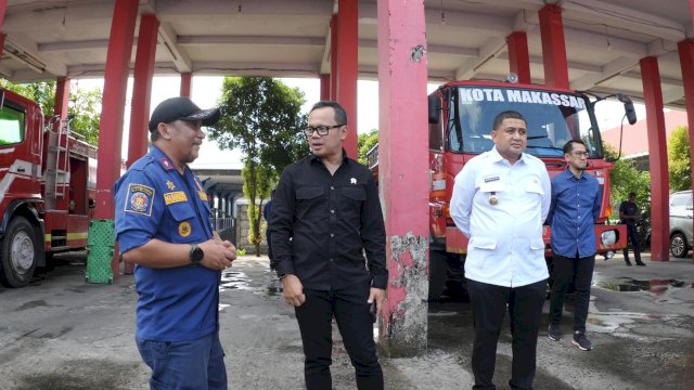 Wamendagri Bima Arya Puji Damkarmat Makassar: Siap Jadi Kota Percontohan Sistem Emergency Satu Atap
