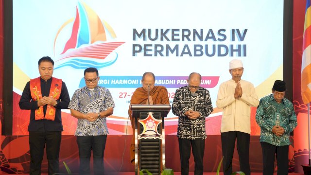 Wali Kota Makassar dan Wamenag Hadiri Mukernas IV Permabudhi