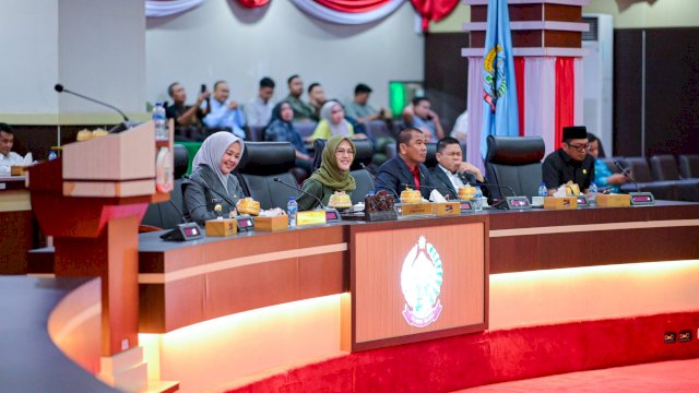 Wagub Sulsel Bacakan 126 Halaman Jawaban Pemerintah