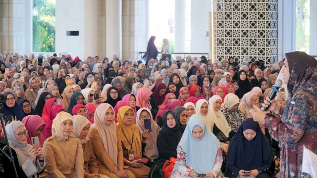 Wakil Wali Kota Makassar Hadiri Safari Dakwah Bersama Ustadzah Oki Setiana Dewi