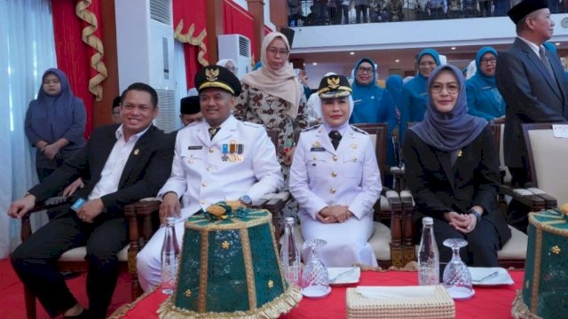 Ketua DPRD Provinsi Sulawesi Selatan, Hj. Andi Rachmatika Dewi, bersama Wakil Ketua DPRD H. Sufriadi Arif, serta anggota DPRD Sulsel lainnya seperti Fadriaty AS, Muh. Sadar, dan Rusli Sunali.