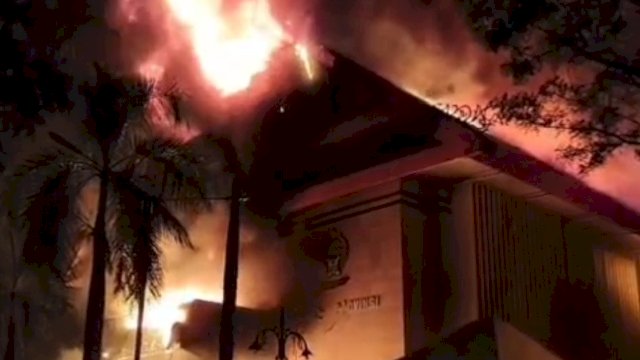 Kementerian PU Siapkan Rp900 Miliar Untuk Renovasi Gedung DPRD Rusak Imbas Demo Ricuh