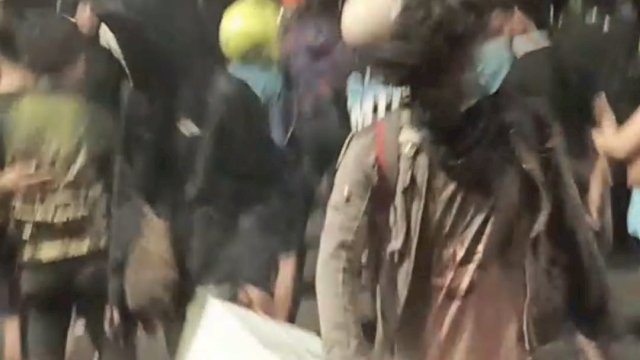 Gedung DPRD Sulsel Dibakar dan Dijarah Massa Aksi di Makassar