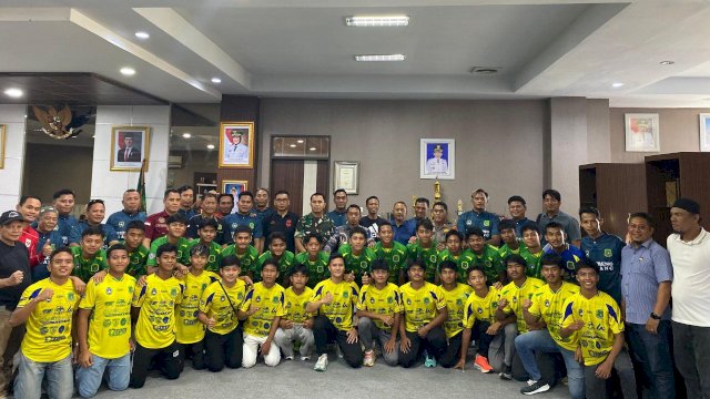 Bupati Syaharuddin Alrif Lepas Tim Sepak Bola Pra Porprov Sidrap