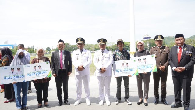 Bupati Patahudding Serahkan Bibit Kakao, Kopi, Durian hingga Padi untuk Dorong Pertanian Luwu