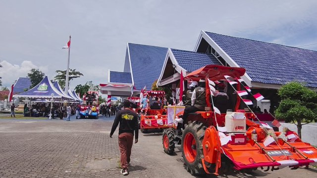 Karnaval Alsintan Sidrap Meriahkan HUT RI ke-80, Target Swasembada 1 Juta Ton Beras