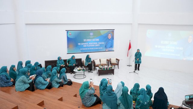 TP PKK Makassar Terima Tim Penilai SMEP, Paparkan Program Urban Farming hingga TPS3R