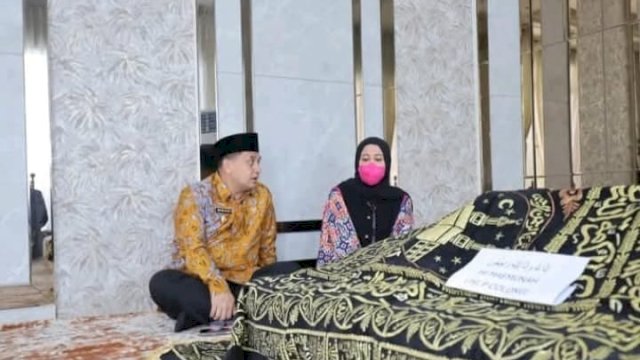 Munafri Arifuddin Melayat ke Rumah Duka Ibunda Wakil Gubernur Sulsel Fatmawati Rusdi