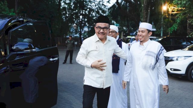 Sekda Sulsel Hadiri Tabligh Akbar &ldquo;Makassar Berdoa&rdquo; di Masjid Raya Bukit Baruga