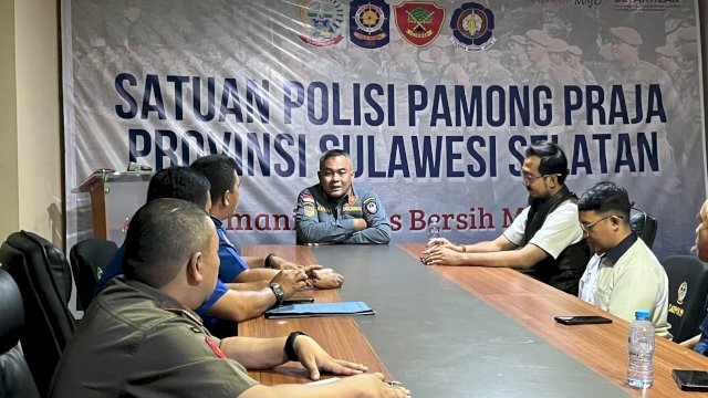 Pemerintah Provinsi Sulawesi Selatan melalui Satuan Polisi Pamong Praja dan Pemadam Kebakaran (Satpol PP dan Damkar) 