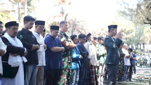 Wali Kota Munafri dan Forkopimda Gelar Sholat Ghaib untuk Empat Korban Kebakaran