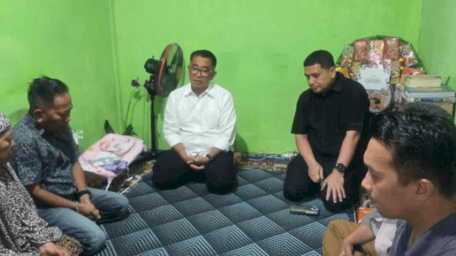 Wali Kota Munafri Dampingi Dirjen Otda Kemendagri Kunjungi Korban Tragedi DPRD Makassar