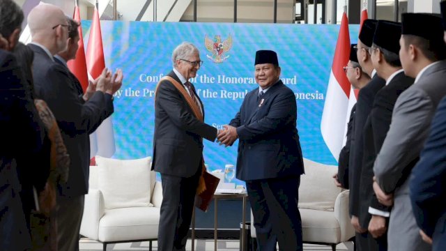Presiden Prabowo Anugerahkan Bintang Jasa Utama kepada Bill Gates