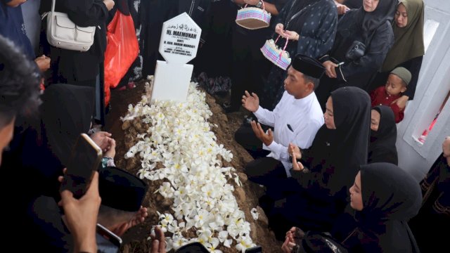 Pemerintah Kabupaten Sidenreng Rappang menyampaikan duka cita yang mendalam atas wafatnya Hj. Maemunah, ibunda Wakil Gubernur