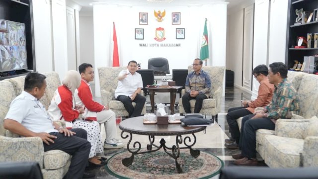 Wali Kota Makassar, Munafri Arifuddin, menyatakan dukungan penuh terhadap program pemeriksaan gigi gratis yang digagas Rumah Sakit Gigi dan Mulut