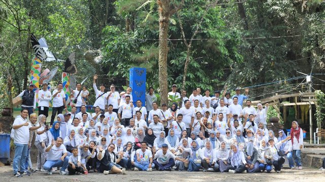 Ratusan Alumni SMUN 6 Makassar Angkatan 2002 Meriahkan Family Gathering di Bantimurung