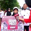 Ibu Rumah Tangga Dapat Hadiah Rumah di Jalan Sehat Anti Mager Peringatan 356 Tahun Sulsel