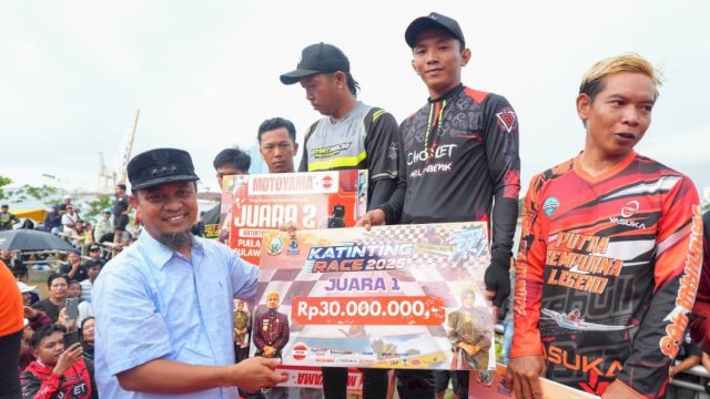 Gubernur Sulsel Tutup Grand Final Katinting Race 2025, Tegaskan Pentingnya Pelestarian Budaya Maritim