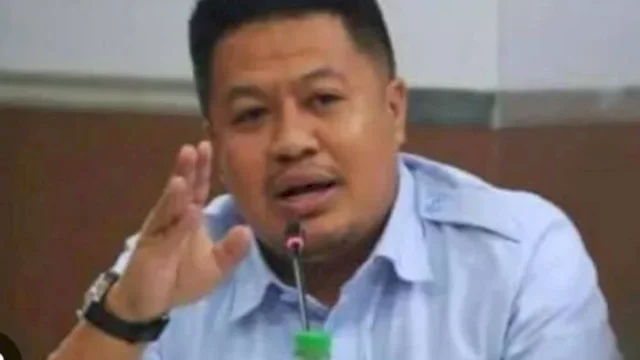 Dewan Perwakilan Rakyat Daerah (DPRD) Kota Makassar menyoroti kesenjangan antara jumlah lulusan SD dan kapasitas SMP negeri