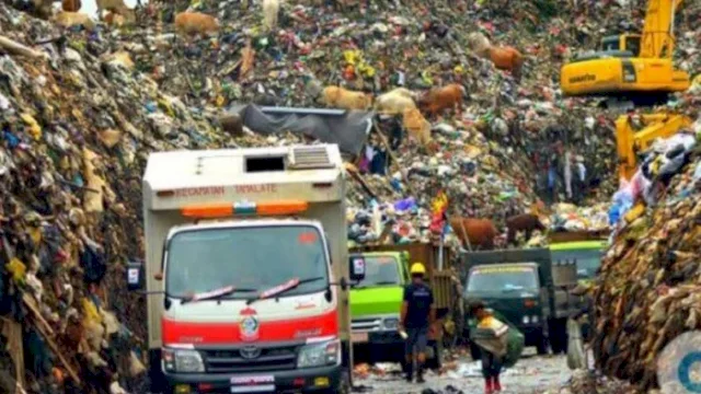 DPRD Soroti Kondisi Armada DLH, Krisis Sampah Makassar Jadi Sorotan