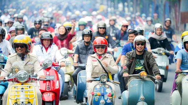 Gubernur dan Wagub Sulsel Kompak Naik Vespa, Tanam Tabebuya Bersama Pemuda di CPI Makassar