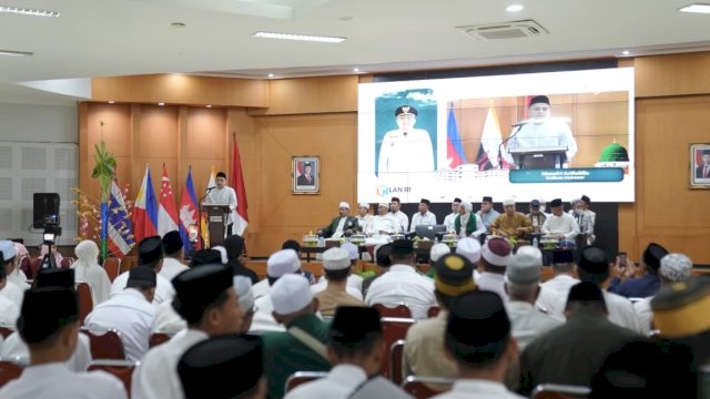 Doa Ulama Penopang Pembangunan Makassar, Wali Kota Munafri Hadiri Maulid Tarekat Al Muhammadiyah