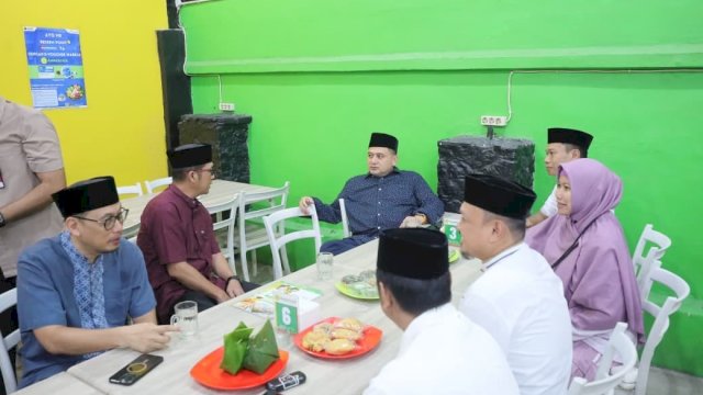 Wali Kota Makassar, Munafri Arifuddin, mengajak masyarakat untuk mengoptimalkan peran masjid tidak hanya sebagai tempat ibadah