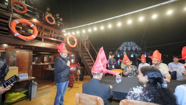 Munafri Jamu Delegasi ACRS 2025 di Atas Kapal Pinisi: Malam Budaya Pesisir Makassar