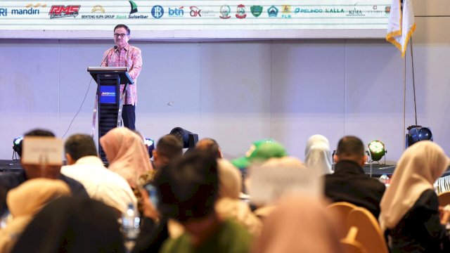 Sekda Sulsel Dorong Peran Media Siber Wujudkan Ekonomi Inklusif dan Berkelanjutan