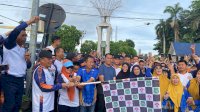 Bupati dan Wabup Sidrap Membaur Bersama Ribuan Peserta Jalan Santai HUT PGRI dan Korpri