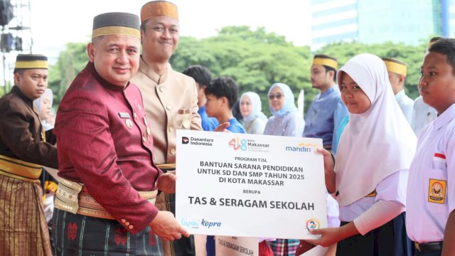 Beasiswa, Bantuan Sekolah, hingga Pegawai Teladan Jadi Bentuk Apresiasi Pemkot Makassar