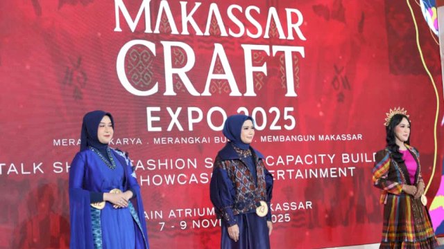 Fashion Show Wastra Jadi Sorotan, Tampilkan Keindahan Kain Khas Sulawesi Selatan