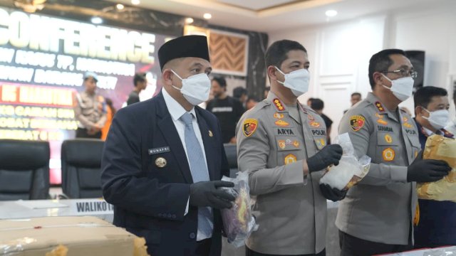 Wali Kota Makassar Apresiasi Pemusnahan 20 Kg Narkotika, Dukung Polisi Tindak Tegas Pengedar
