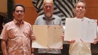 Pemprov Sulsel Terbitkan SK Pengaktifan dan Pembayaran Hak Dua Guru di Lutra