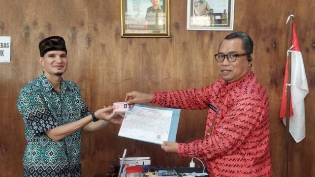 Pemda Lutra Terbitkan KTP-el Ke WNA Asal Maroko