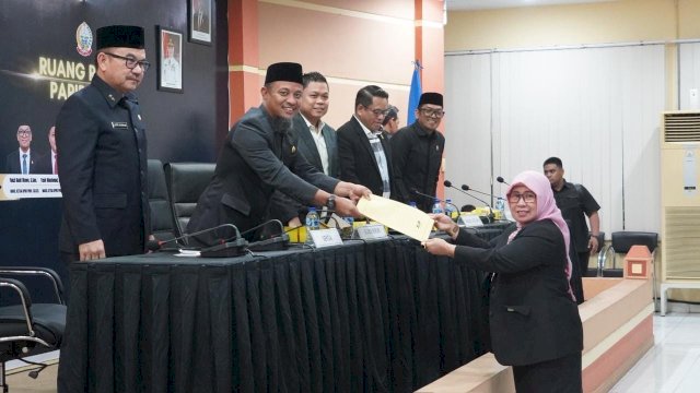 DPRD Sulsel Sahkan APBD 2026, 10,69 T, Pendapatan Daerah Turun Rp304 Miliar