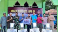 Achmad Daeng Se&rsquo;re Salurkan Lampu Jalan untuk Masyarakat Desa Banggae, Takalar