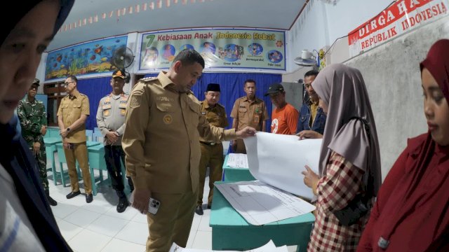 Walikota Makassar Munafri Arifuddin Memantau Hasil Peemilihan RT