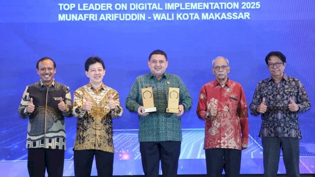Di Bawah Kepemimpinan Munafri&ndash;Aliyah, Makassar Raih Golden Trophy TOP Digital Awards 2025