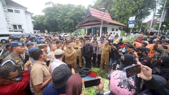 Temui Pendemo, Appi: Silakan Berdagang, Tapi Bukan di Tempat Terlarang