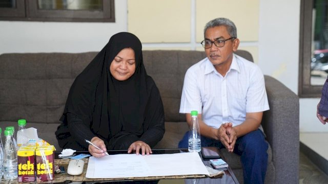 Gubernur Sulsel Serahkan Santunan bagi Korban Kecelakaan ATR 42-500 Asal Luwu Timur