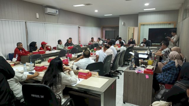 Komisi B DPRD Sulsel Gelar RDP, Bahas Serius Kelangkaan Ayam Broiler di Pasaran