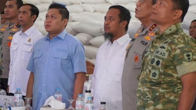 Wakil Ketua II DPRD Provinsi Sulawesi Selatan, Yasir Machmud, menghadiri peresmian operasional Gudang Ketahanan Pangan Polri 