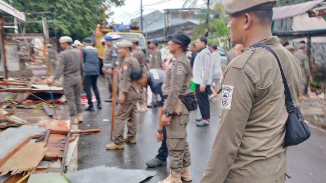 Kesadaran Warga Jadi Kekuatan, Penertiban PKL di Makassar Berlangsung Tertib